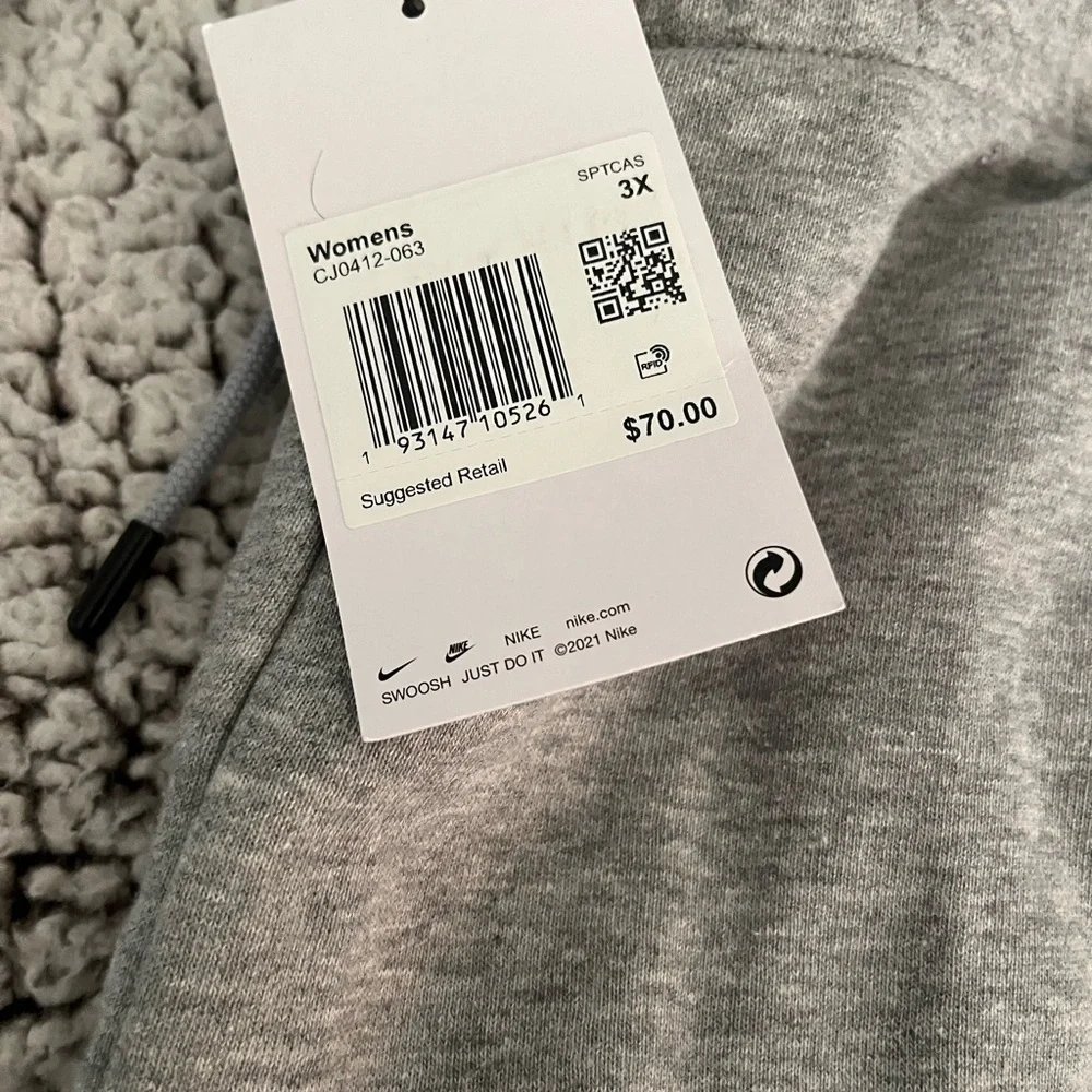 Nike Club Women’s Joggers NWT Size 3X
